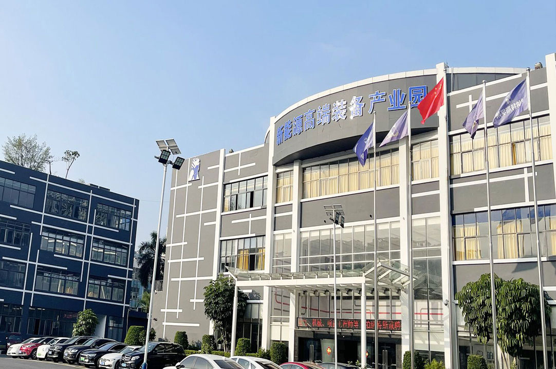 聯(lián)系鉑納特斯